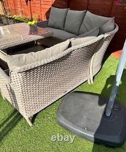 Bramblecrest Rattan Garden 10 Seat Patio Furniture Rise & Fall Table